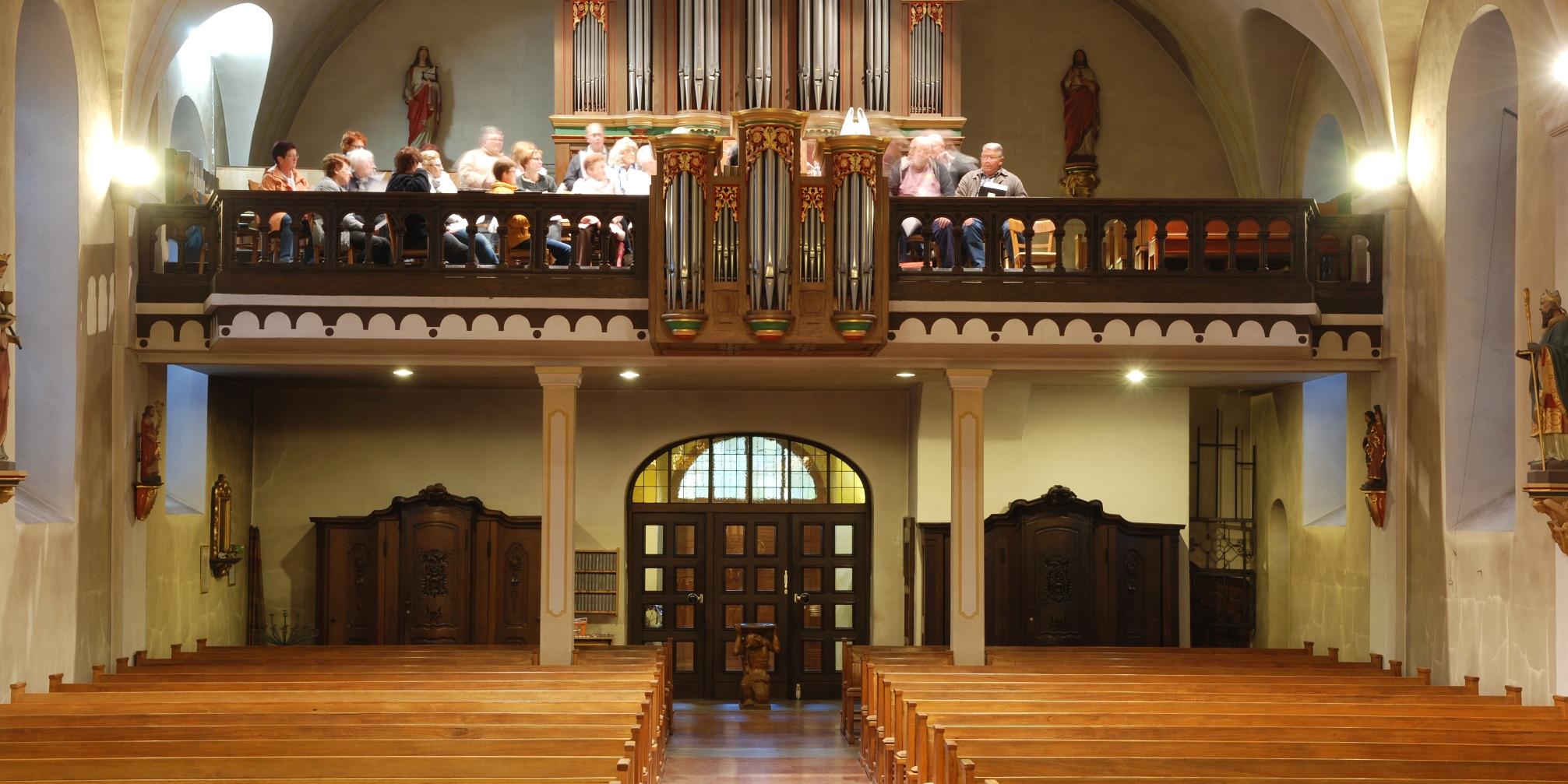 Empore und Orgel der Kirche St. Peter und Paul Nalbach