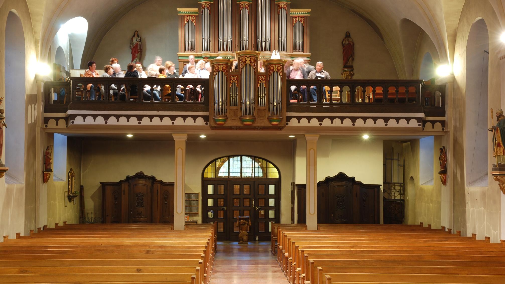 Empore und Orgel der Kirche St. Peter und Paul Nalbach