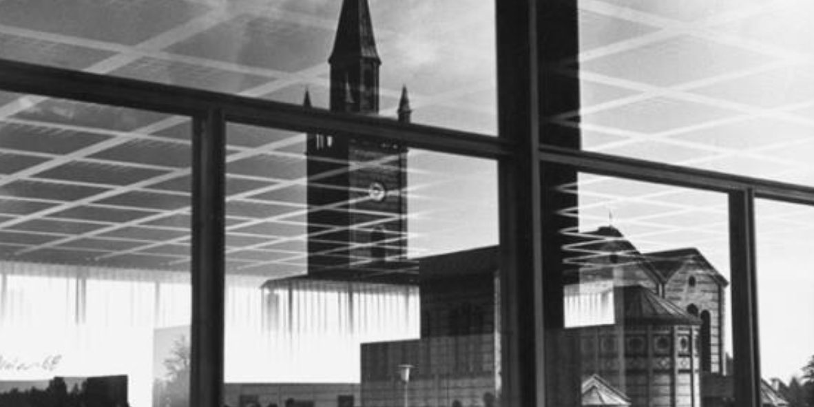 Bild Efraim Habermann - Die Spiegelung der Matthäus-Kirche